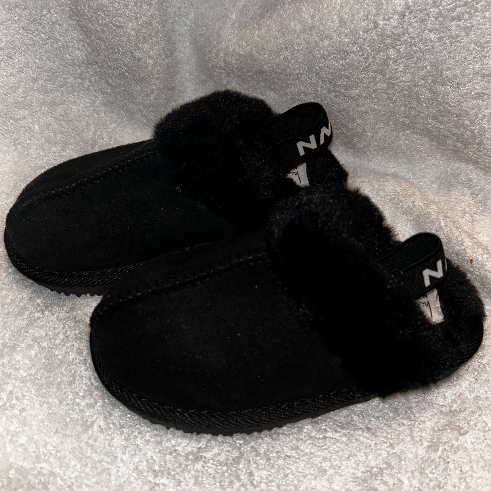 Nicole Miller toddler size 8 shoe